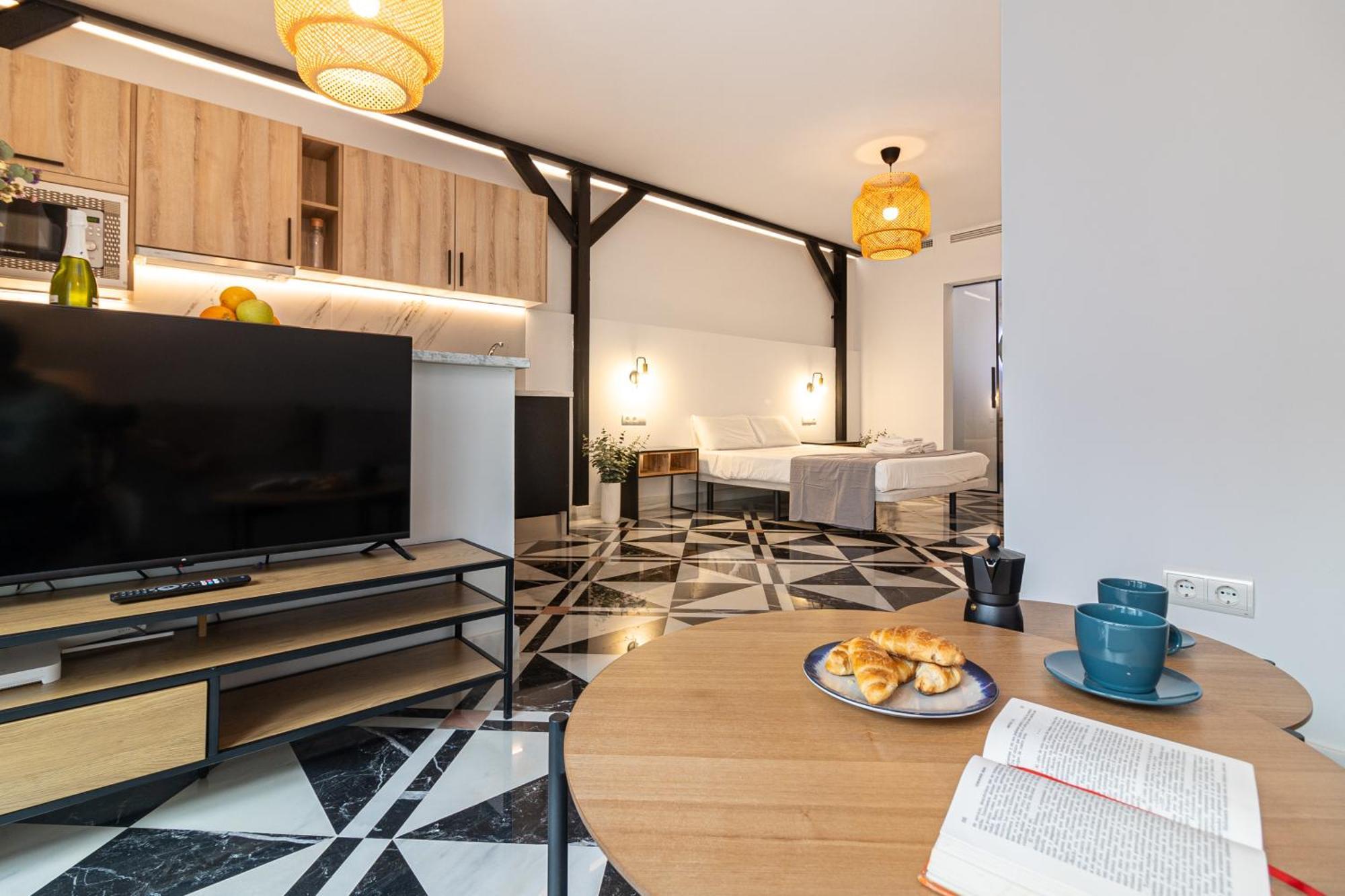 El Patio De La Luna Freshapartments Malaga Ngoại thất bức ảnh