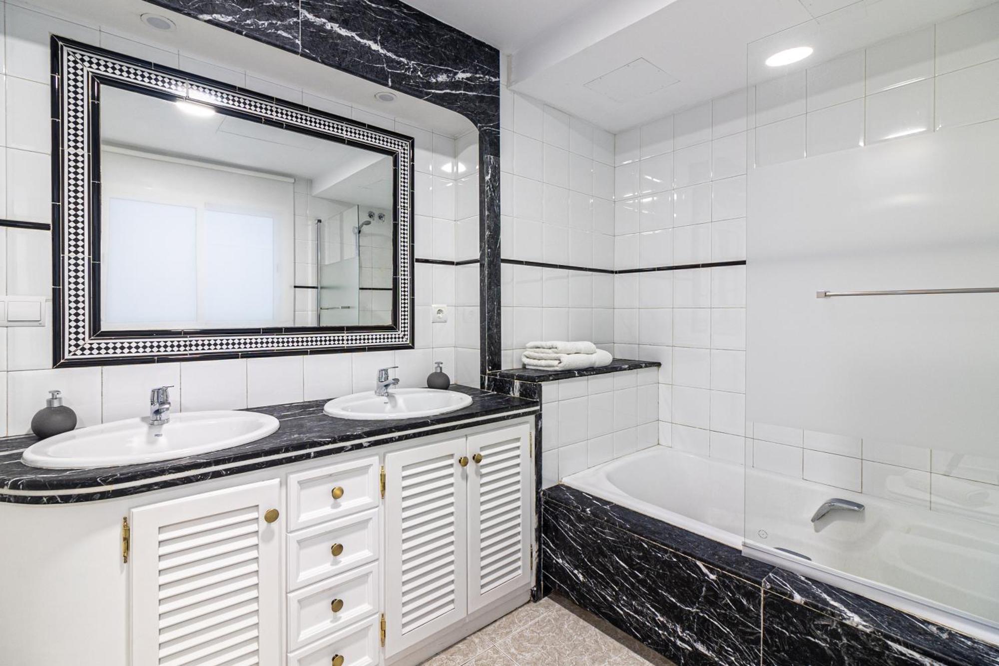 El Patio De La Luna Freshapartments Malaga Ngoại thất bức ảnh